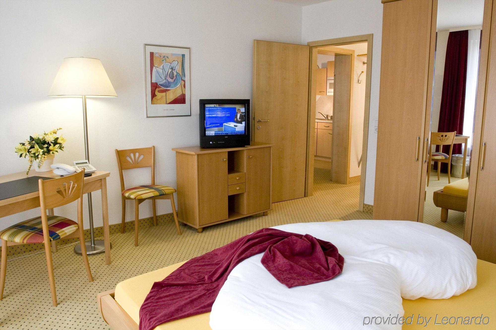 Fairway Hotel Sankt Leon-Rot Bagian luar foto